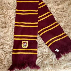 HARRY POTTER GRYFFINDOR SCARF